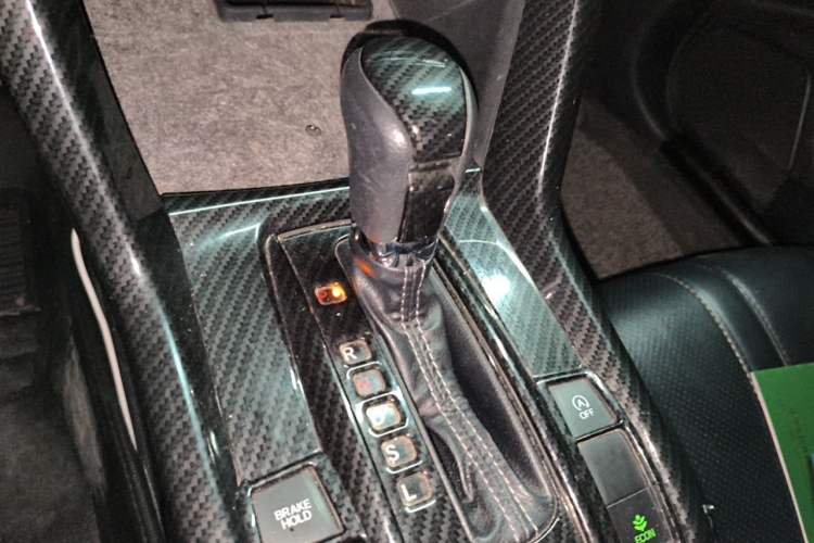 Used Honda Civic 2016 220TURBO CVT Luxury Edition Gear Lever