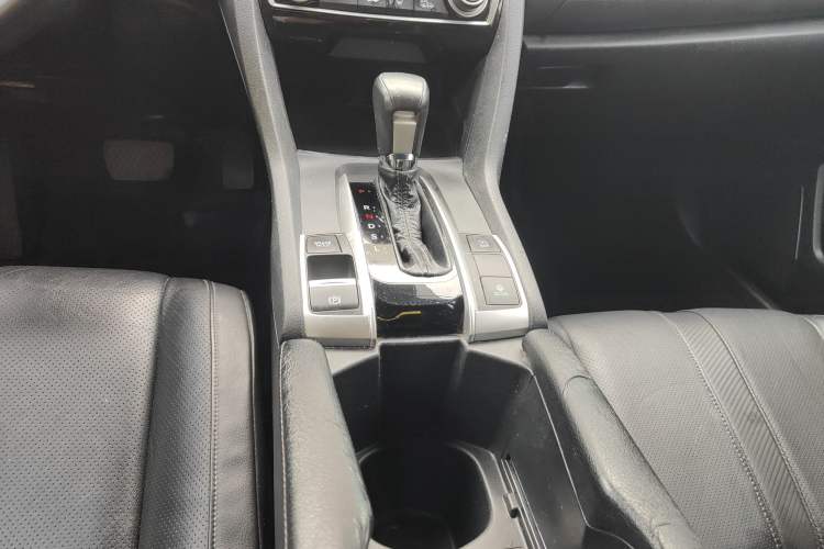Used Honda Civic 2016 220TURBO CVT Prestige Edition Gear Lever