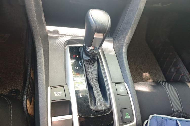 Used Honda Civic 2016 220TURBO CVT Luxury Edition Gear Lever