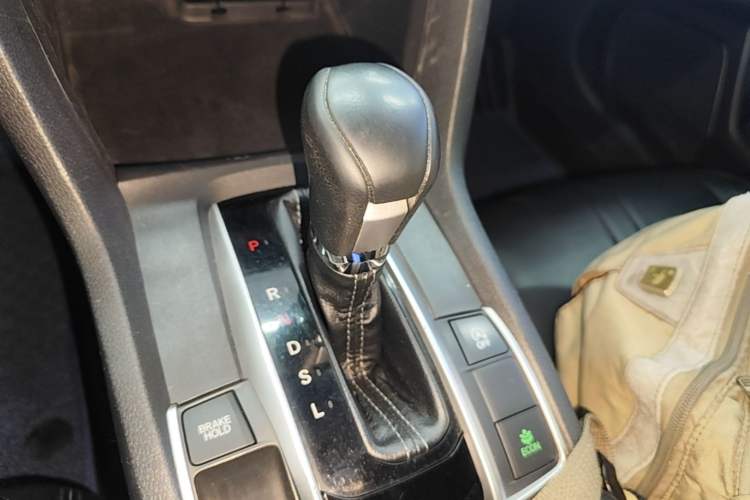 Used Honda Civic 2016 220TURBO CVT Luxury Edition Gear Lever