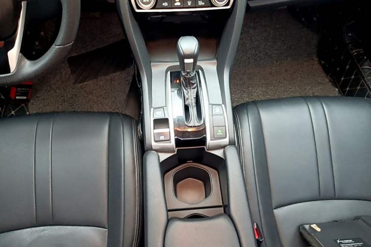 Used Honda Civic 2016 220TURBO CVT Luxury Edition Gear Lever