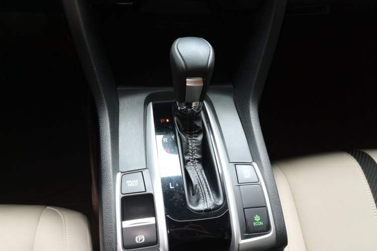 Used Honda Civic 2016 220TURBO CVT Luxury Edition Gear Lever