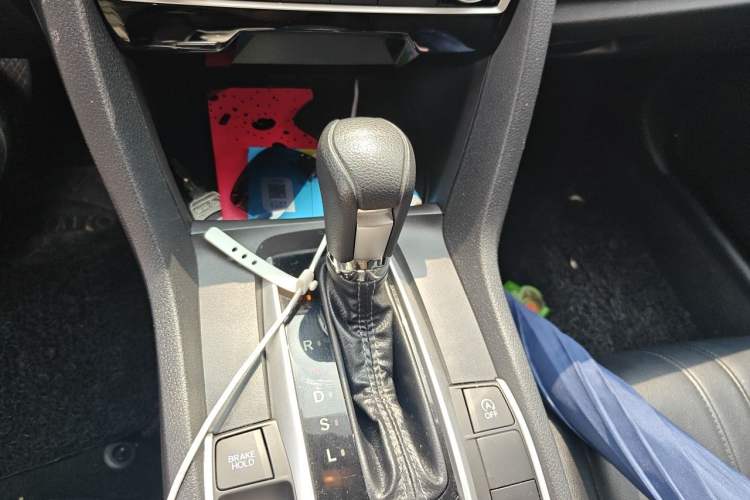 Used Honda Civic 2016 220TURBO CVT Luxury Edition Gear Lever