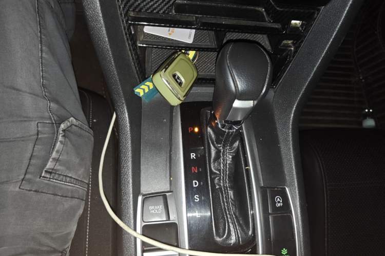 Used Honda Civic 2016 220TURBO CVT Luxury Edition Gear Lever