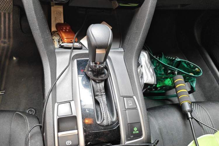 Used Honda Civic 2016 220TURBO CVT Luxury Edition Gear Lever