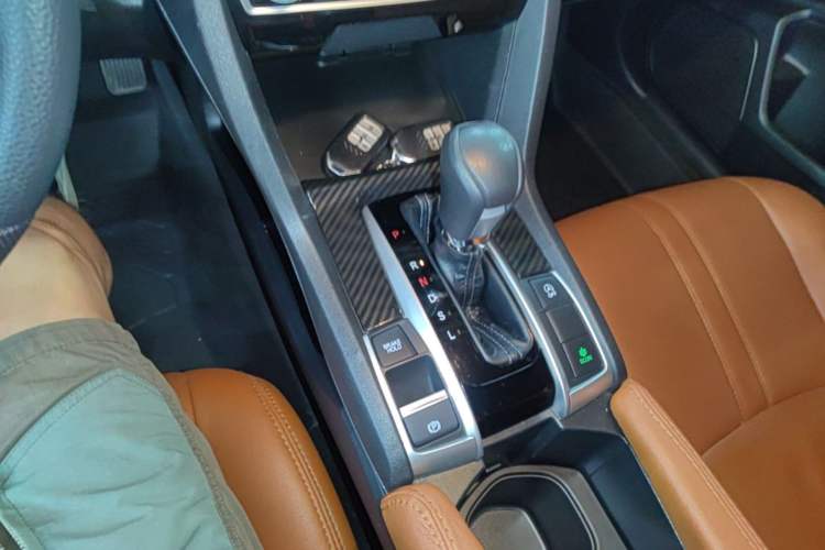 Used Honda Civic 2016 220TURBO CVT Luxury Edition Gear Lever