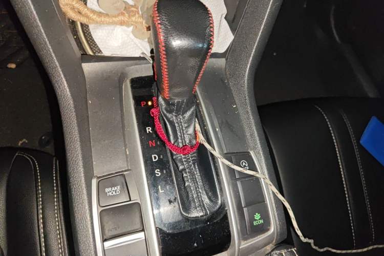 Used Honda Civic 2016 220TURBO CVT Luxury Edition Gear Lever