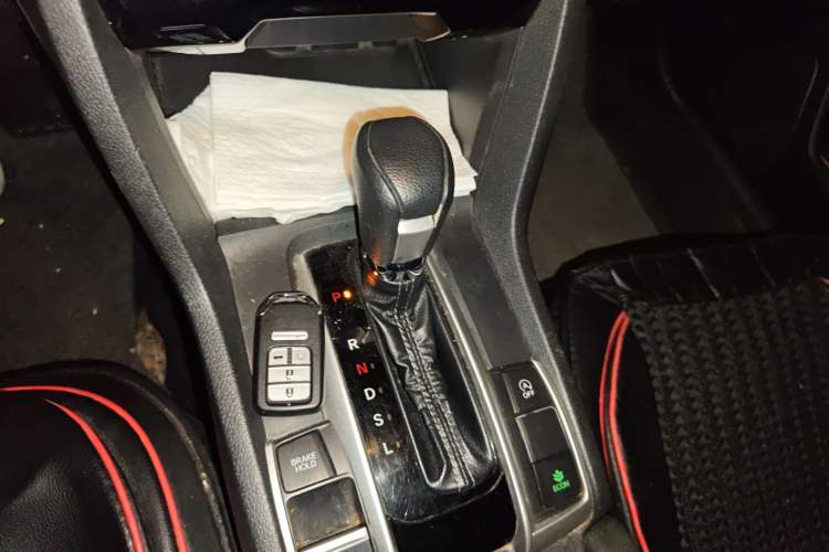 Used Honda Civic 2016 220TURBO CVT Luxury Edition Gear Lever