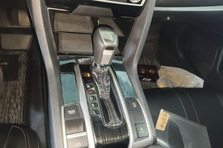 Used Honda Civic 2016 220TURBO CVT Luxury Edition Gear Lever