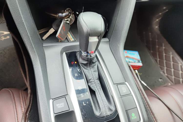 Used Honda Civic 2016 220TURBO CVT Luxury Edition Gear Lever