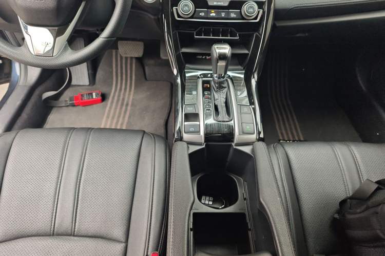 Used Honda Civic 2016 220TURBO CVT Luxury Edition Gear Lever