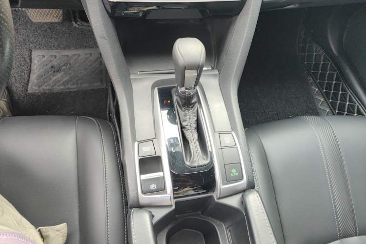 Used Honda Civic 2016 220TURBO CVT Luxury Edition Gear Lever