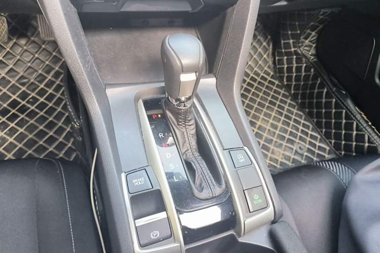 Used Honda Civic 2016 220TURBO CVT Luxury Edition Gear Lever