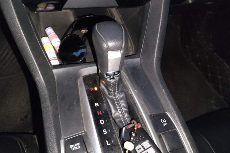 Used Honda Civic 2016 220TURBO CVT Luxury Edition Gear Lever