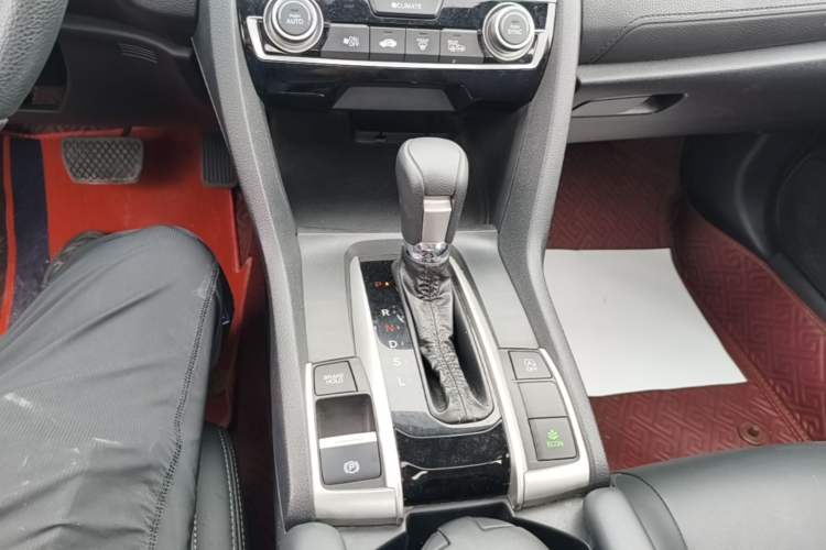 Used Honda Civic 2016 220TURBO CVT Luxury Edition Gear Lever