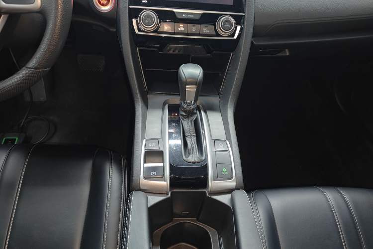 Used Honda Civic 2016 220TURBO CVT Luxury Edition Gear Lever