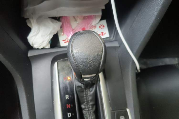 Used Honda Civic 2016 220TURBO CVT Luxury Edition Gear Lever