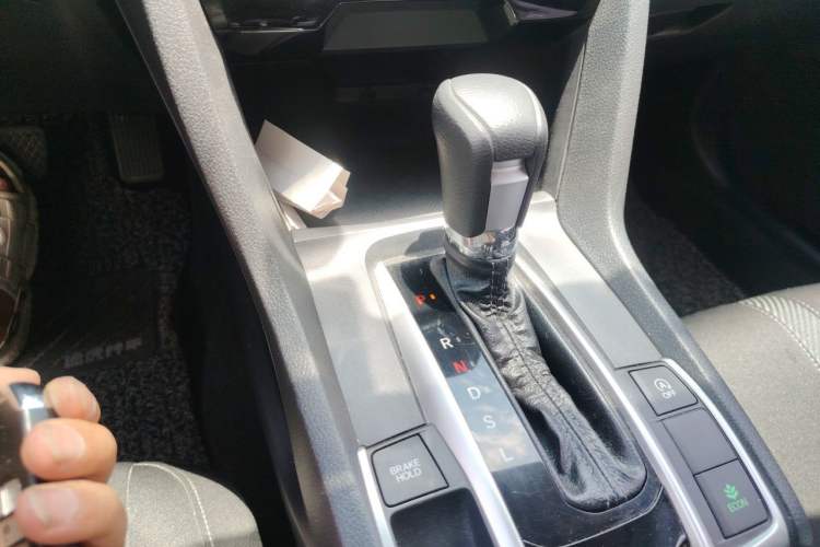 Used Honda Civic 2016 220TURBO CVT Luxury Edition Gear Lever