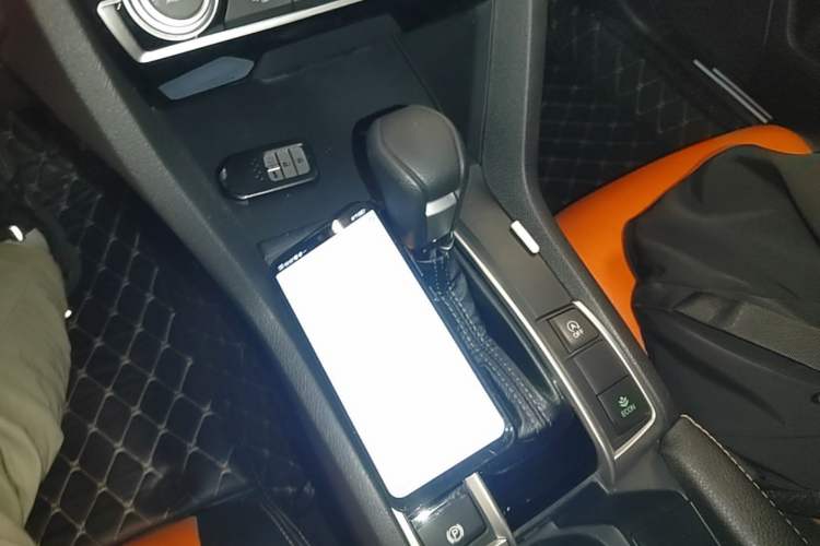 Used Honda Civic 2016 220TURBO CVT Luxury Edition Gear Lever