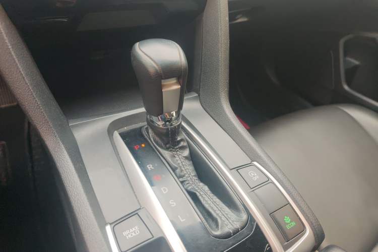 Used Honda Civic 2016 220TURBO CVT Luxury Edition Gear Lever