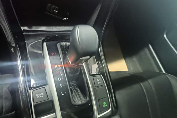Used Honda Civic 2016 220TURBO CVT Prestige Edition Gear Lever