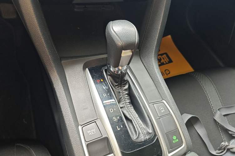 Used Honda Civic 2016 220TURBO CVT Luxury Edition Gear Lever