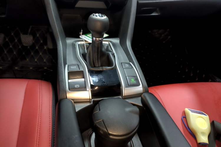Used Honda Civic 2016 220TURBO Manual Luxury Edition Gear Lever