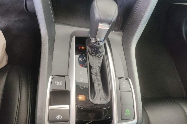 Used Honda Civic 2016 220TURBO CVT Luxury Edition Gear Lever