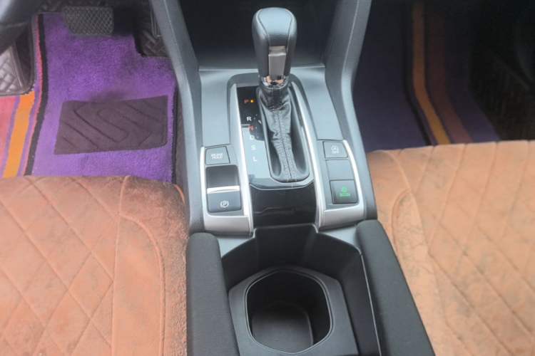 Used Honda Civic 2016 220TURBO CVT Luxury Edition Gear Lever