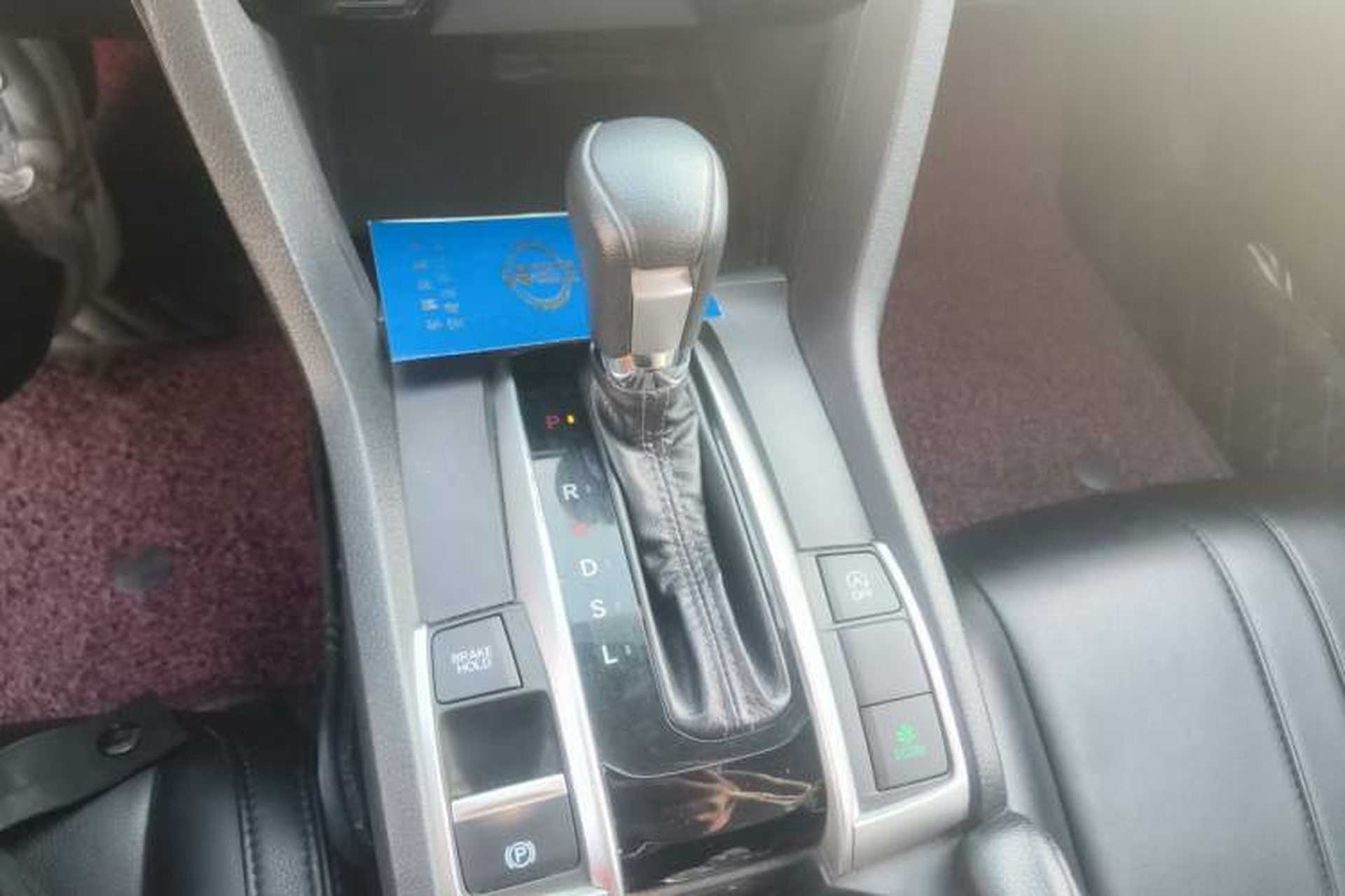 Used Honda Civic 2016 220TURBO CVT Luxury Edition Gear Lever