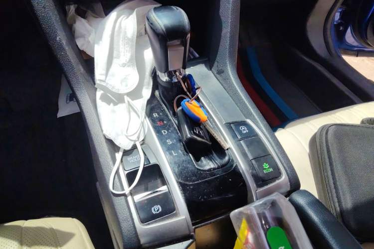 Used Honda Civic 2016 220TURBO CVT Prestige Edition Gear Lever