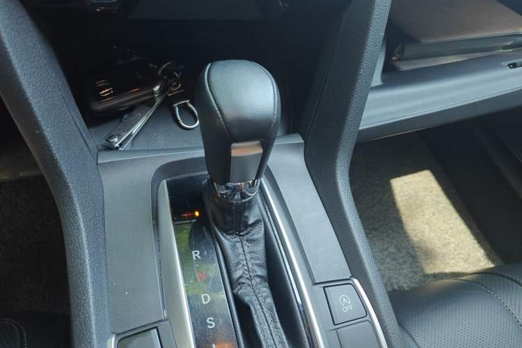 Used Honda Civic 2016 220TURBO CVT Prestige Edition Gear Lever