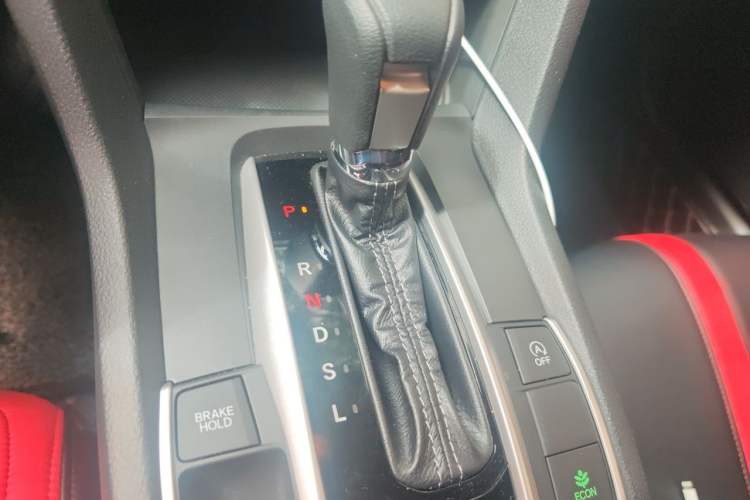 Used Honda Civic 2016 220TURBO CVT Luxury Edition Gear Lever