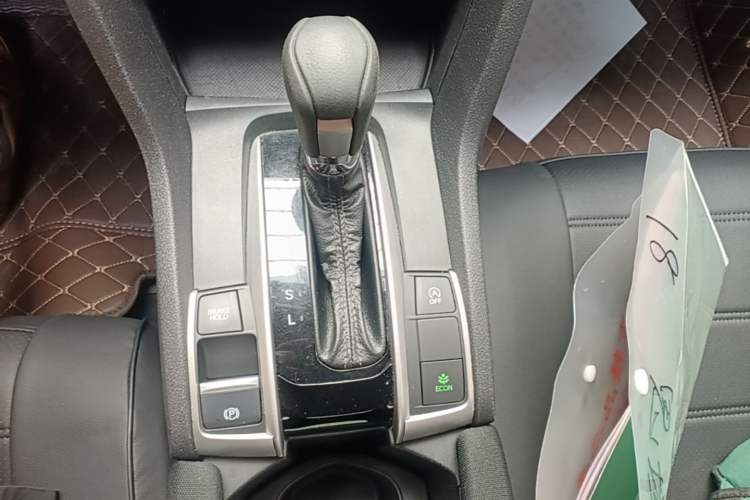 Used Honda Civic 2016 220TURBO CVT Luxury Edition Gear Lever