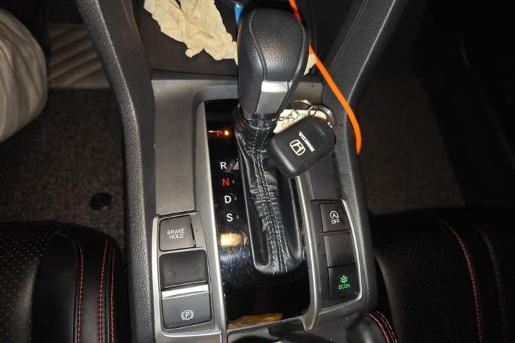 Used Honda Civic 2016 220TURBO CVT Luxury Edition Gear Lever
