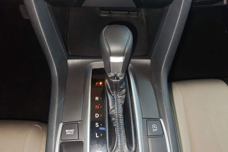 Used Honda Civic 2016 220TURBO CVT Luxury Edition Gear Lever
