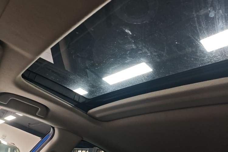 Used Honda Civic 2016 220TURBO Manual Luxury Edition Headliner