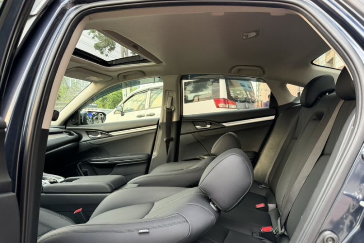 Used Honda Civic 2016 220TURBO CVT Luxury Edition Headliner
