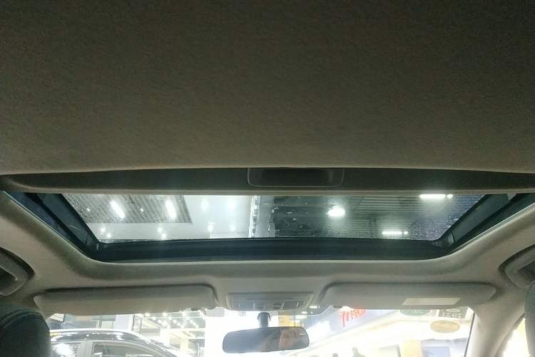 Used Honda Civic 2016 220TURBO CVT Luxury Edition Headliner