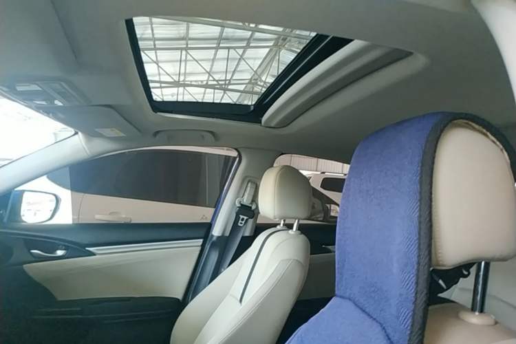 Used Honda Civic 2016 220TURBO CVT Luxury Edition Headliner