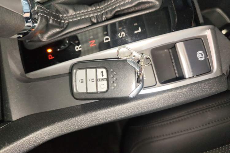 Used Honda Civic 2016 220TURBO CVT Luxury Edition Interior 1