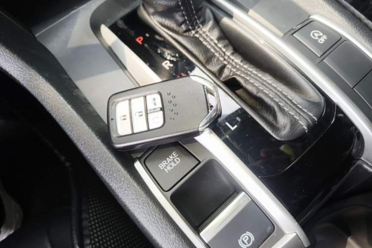 Used Honda Civic 2016 220TURBO CVT Luxury Edition Interior 1