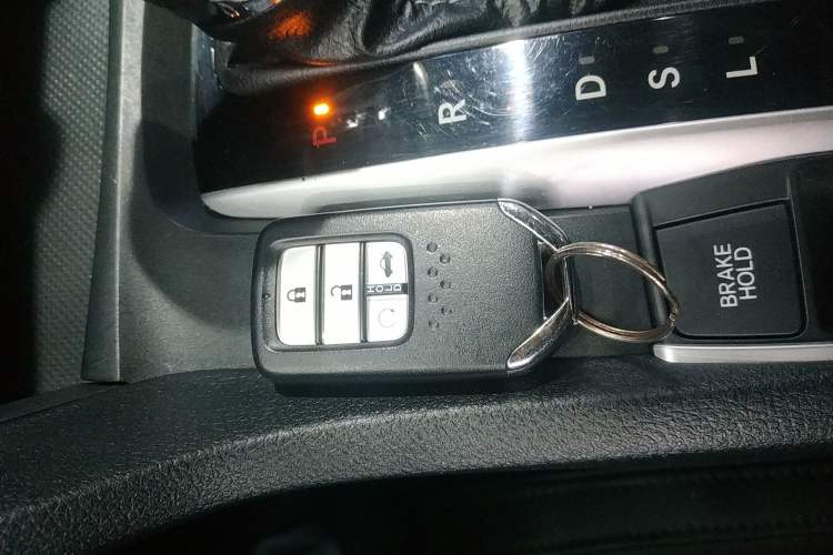 Used Honda Civic 2016 220TURBO CVT Luxury Edition Interior 1