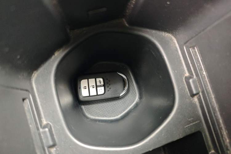 Used Honda Civic 2016 220TURBO CVT Luxury Edition Interior 1