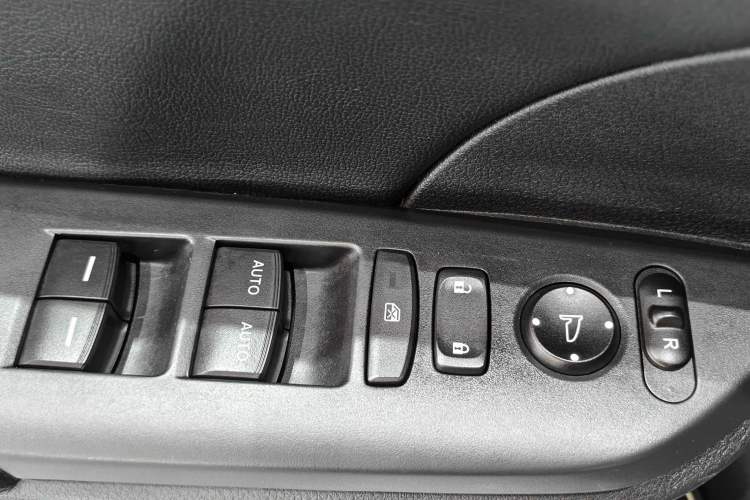 Used Honda Civic 2016 220TURBO CVT Luxury Edition Interior 11