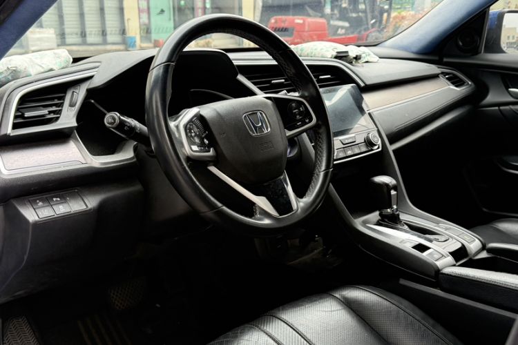 Used Honda Civic 2016 220TURBO CVT Prestige Edition Interior 2