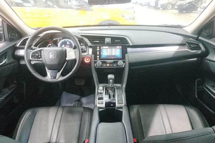 Used Honda Civic 2016 220TURBO CVT Luxury Edition Interior 2