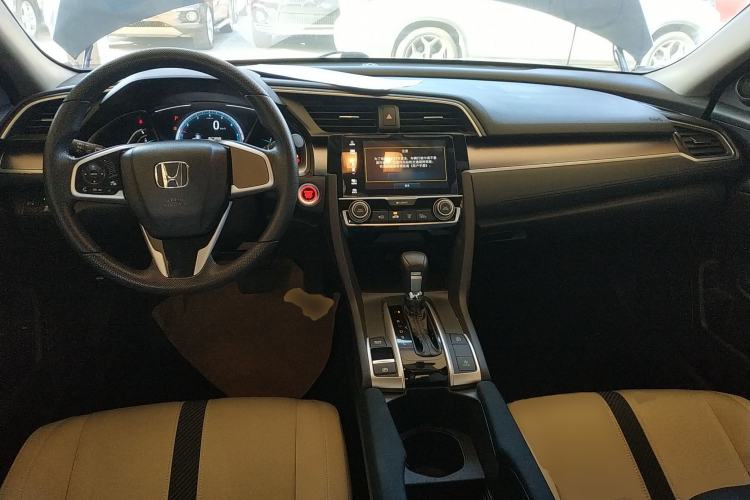 Used Honda Civic 2016 220TURBO CVT Luxury Edition Interior 2