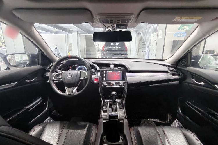 Used Honda Civic 2016 220TURBO CVT Luxury Edition Interior 3