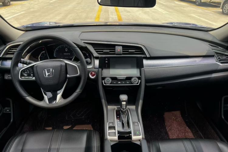 Used Honda Civic 2016 220TURBO CVT Luxury Edition Interior 3
